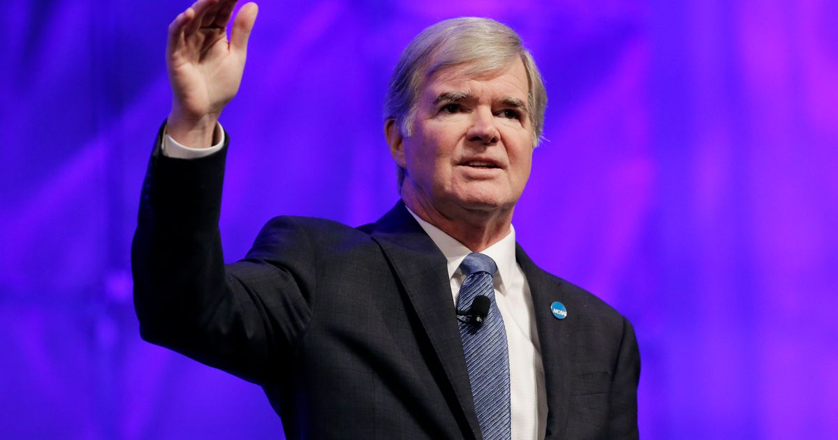 Emmert applauds studentathlete activism The Seattle Times