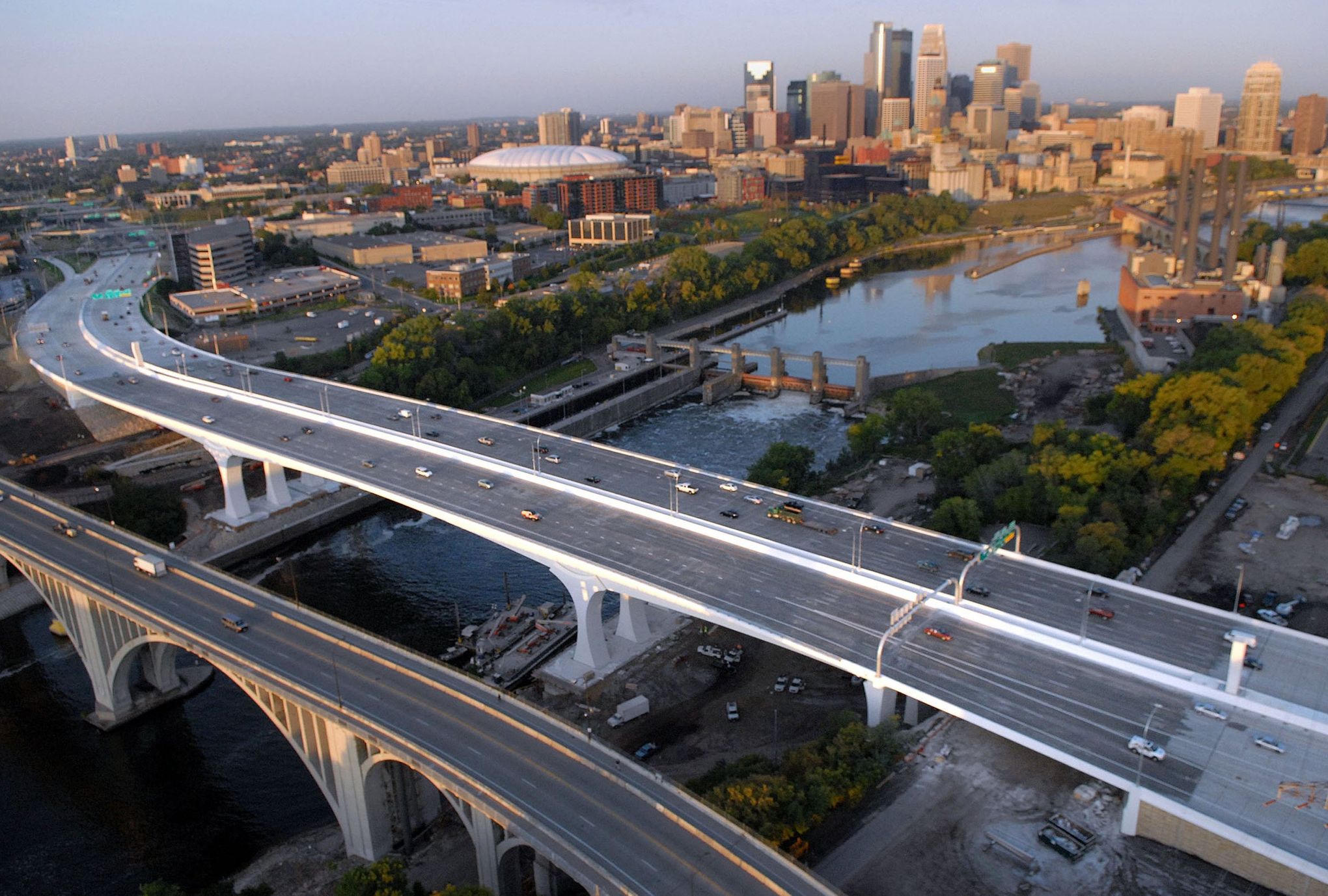 W bridge. Мост через Миссисипи Миннеаполис. Мост i-35w через Миссисипи. Мост в Миннеаполисе через Миссисипи. Мост Верразано в Нью-Йорке.