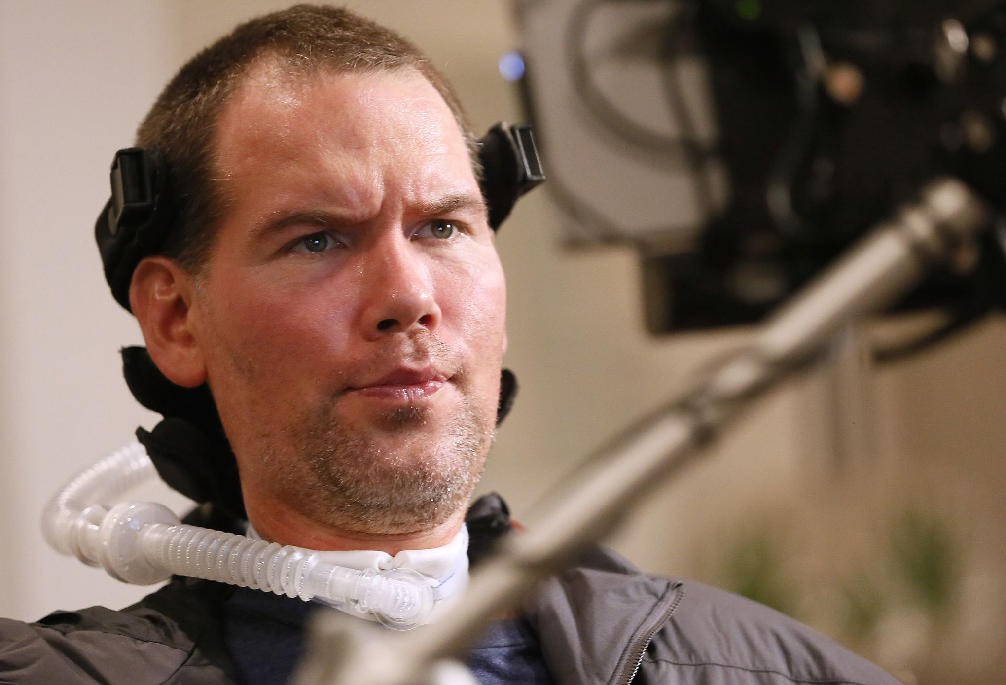 Safety Steve Gleason of the New Orleans Saints moves to defend