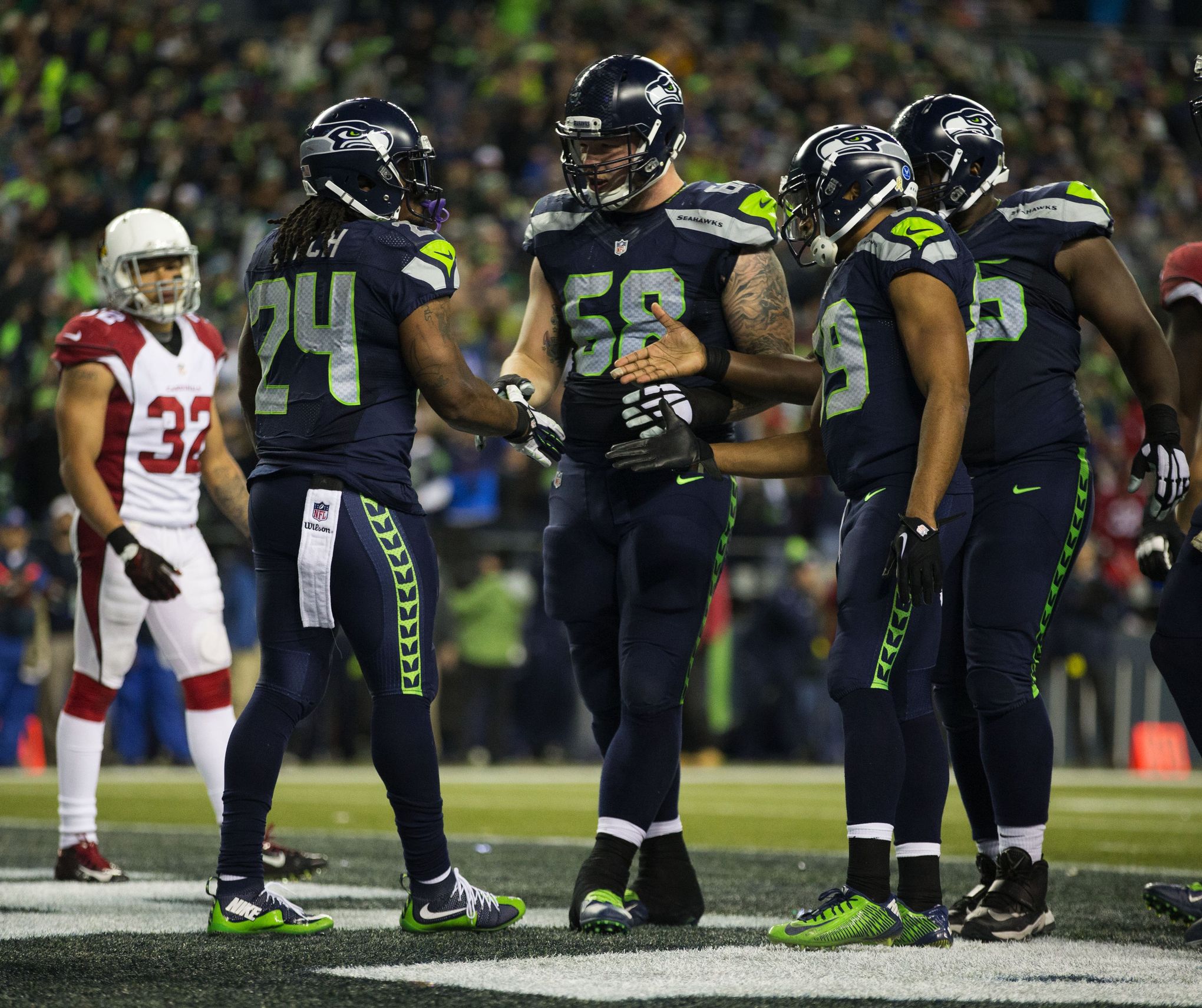 Seahawks Reuniting with Marshawn Lynch is Stuff of Legend – FLAGGED