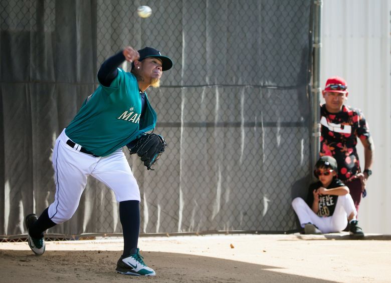 Photo of the Day: Felix Hernandez showed up to Spring Training