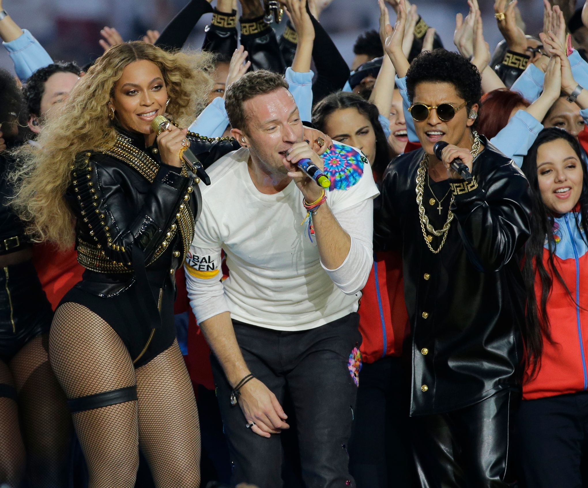 Super Bowl 2016 halftime: Coldplay, Beyoncé, Bruno Mars pay