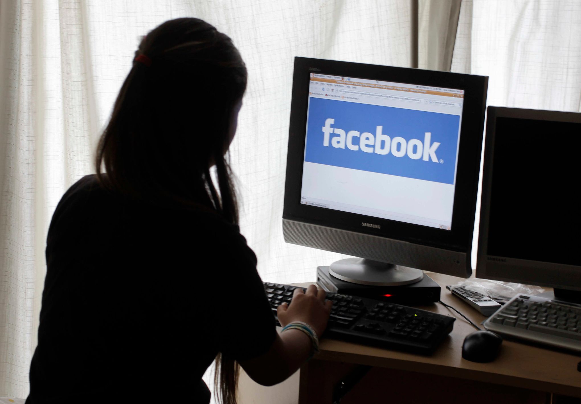 Two Facebook check-ups to stay private, secure