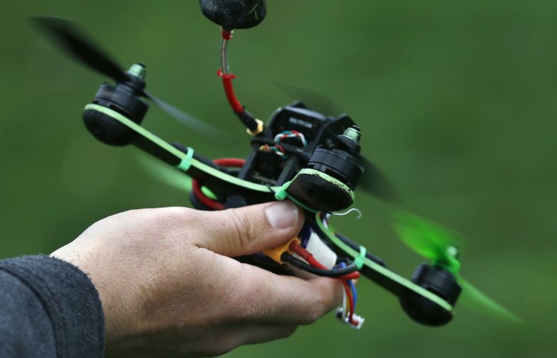Drone enthusiast Drew Price flies his racing drone at Sunnyvale Baylands Park in Sunnyvale, Calif., on Thursday, Jan. 28, 2016. (Patrick Tehan/Bay Area News Group/TNS) 1180138