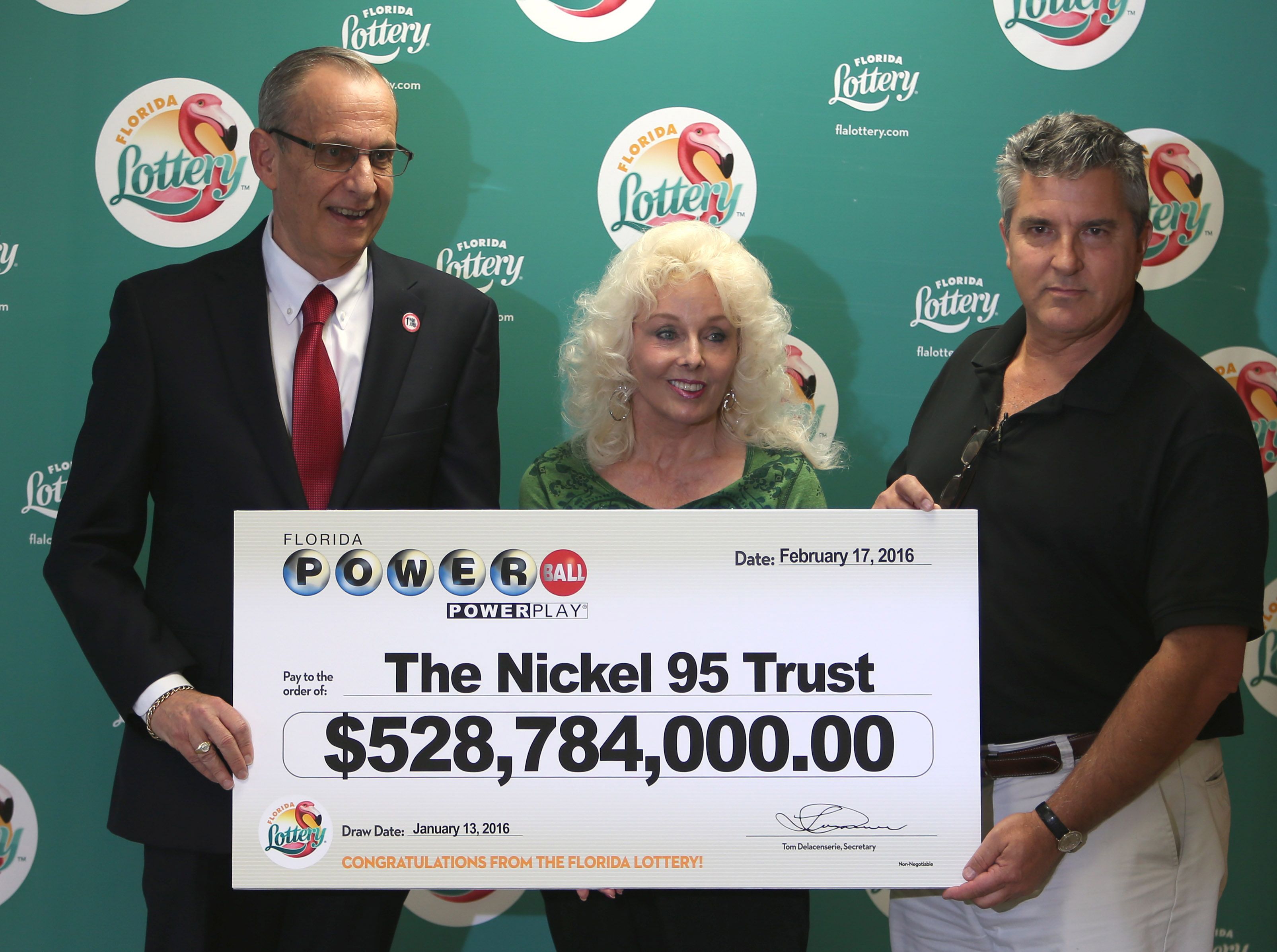 Florida couple claims share of 1.6B Powerball jackpot The