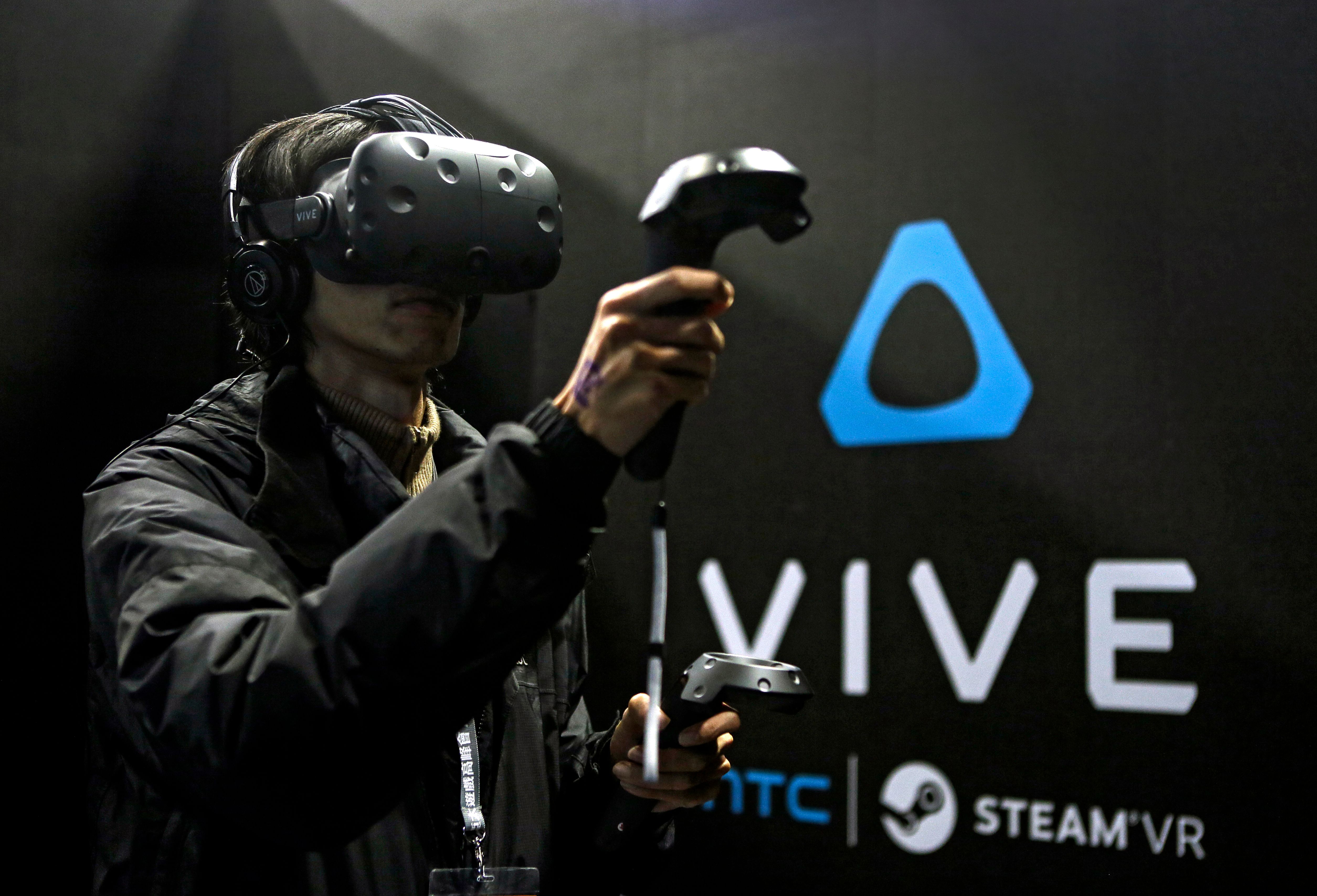 HTC set to release Vive virtual-reality headset for $799 | The