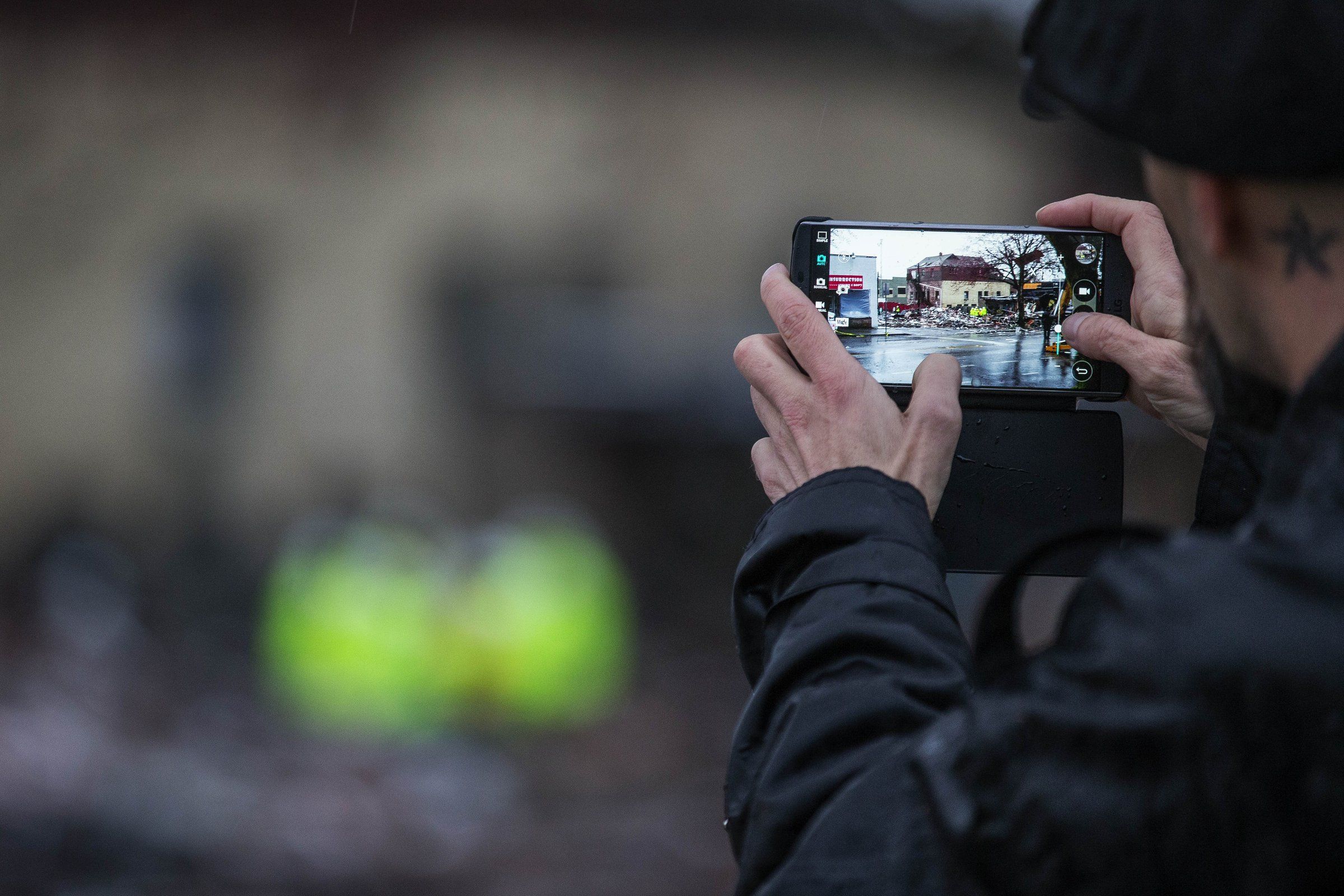 Seattle explosion leaves heart of Greenwood neighborhood a