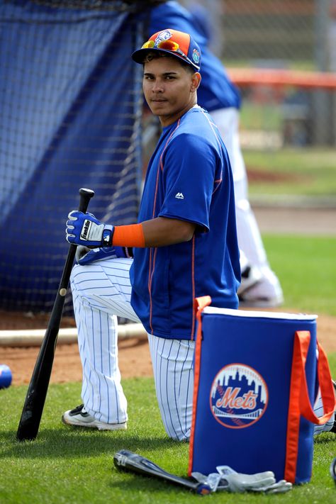 Mets Unveil 2016 Spring Training Hat & Jersey