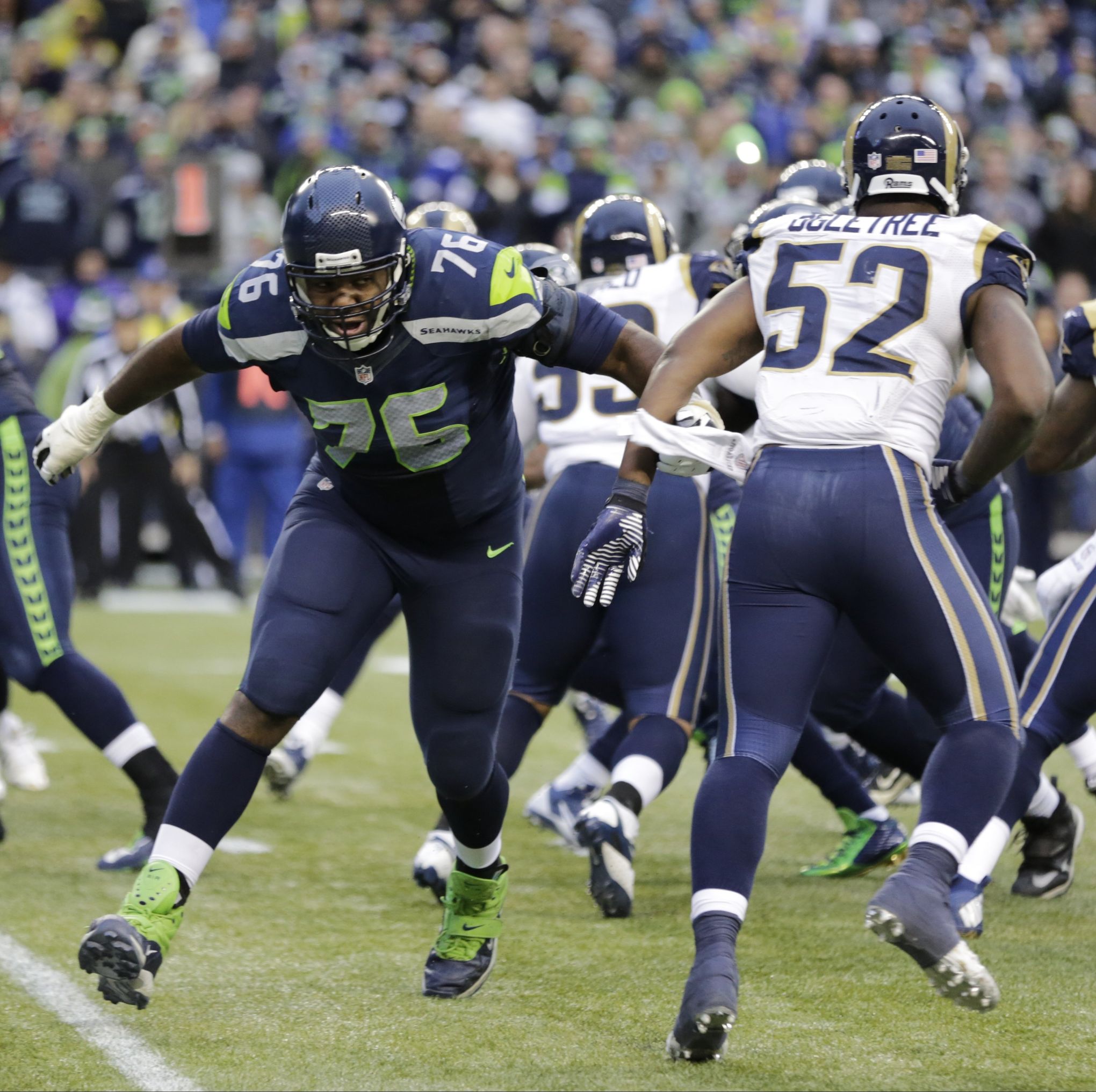 Report: Steelers made offer to Seahawks' tackle Russell Okung