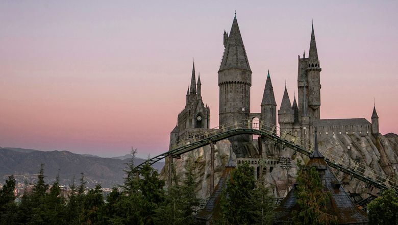 Official Harry Potter Watch Hogwarts Castle: Buy Online on Offer