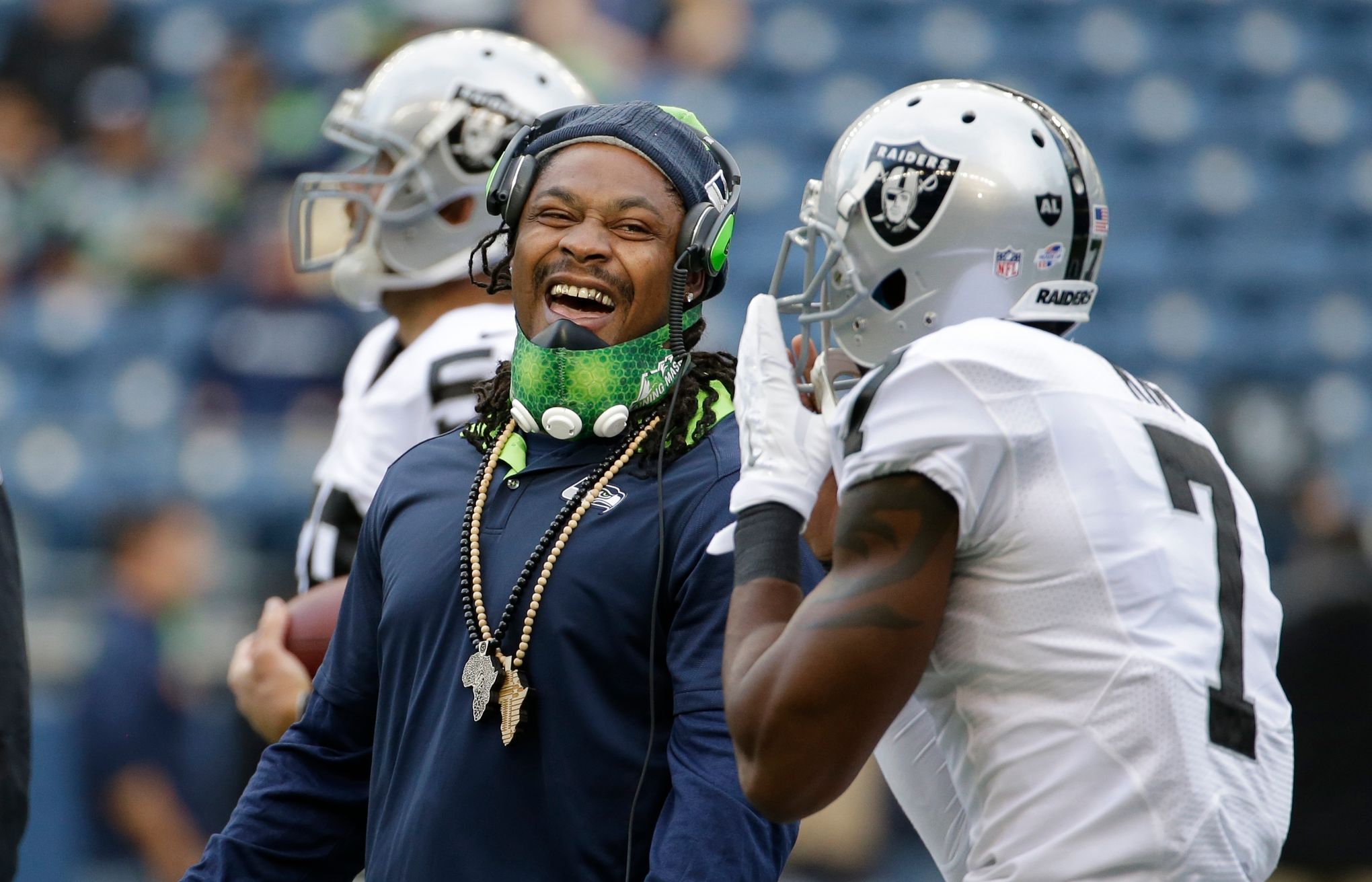 Marshawn Lynch contract with Raiders not done deal