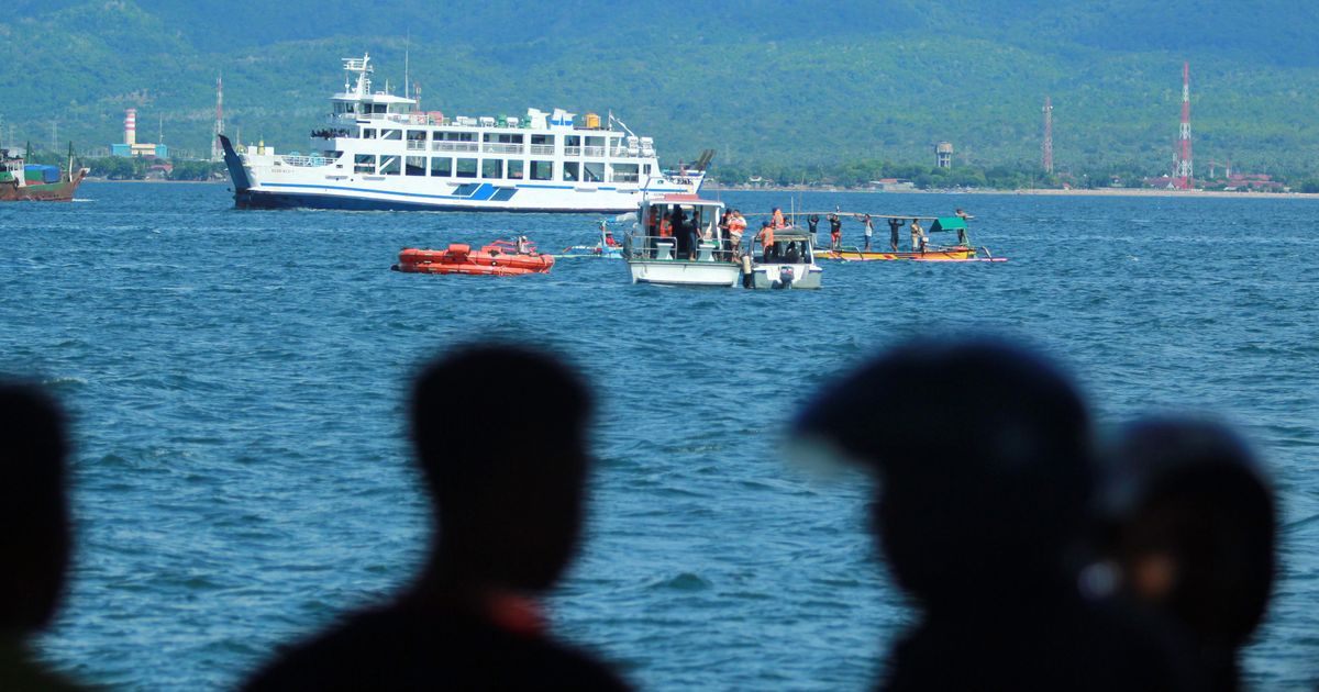 Passengers Jump Into Sea As Ferry Sinks In Indonesian Strait The