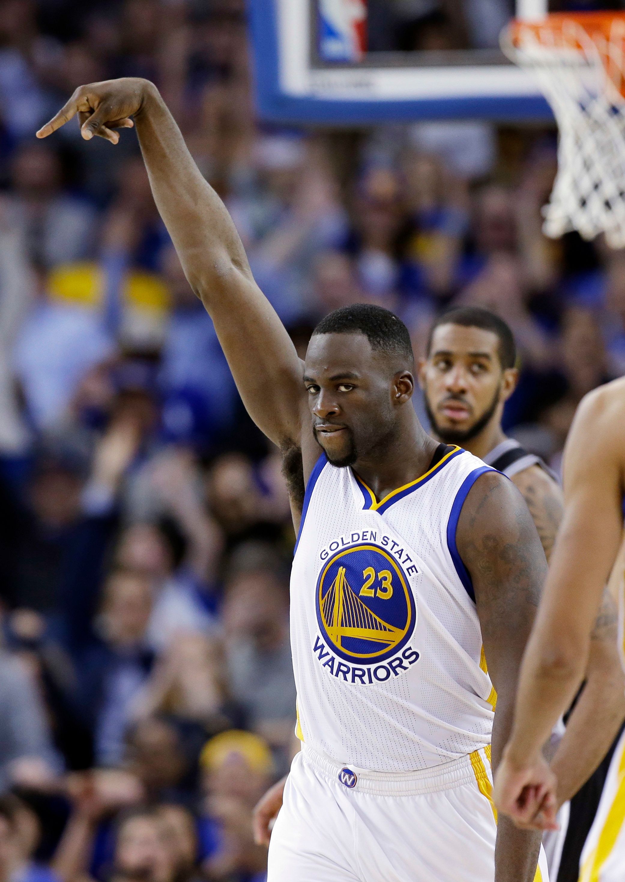 Warriors’ Young Stars Embrace Chance At Record 73 Wins | The Seattle Times