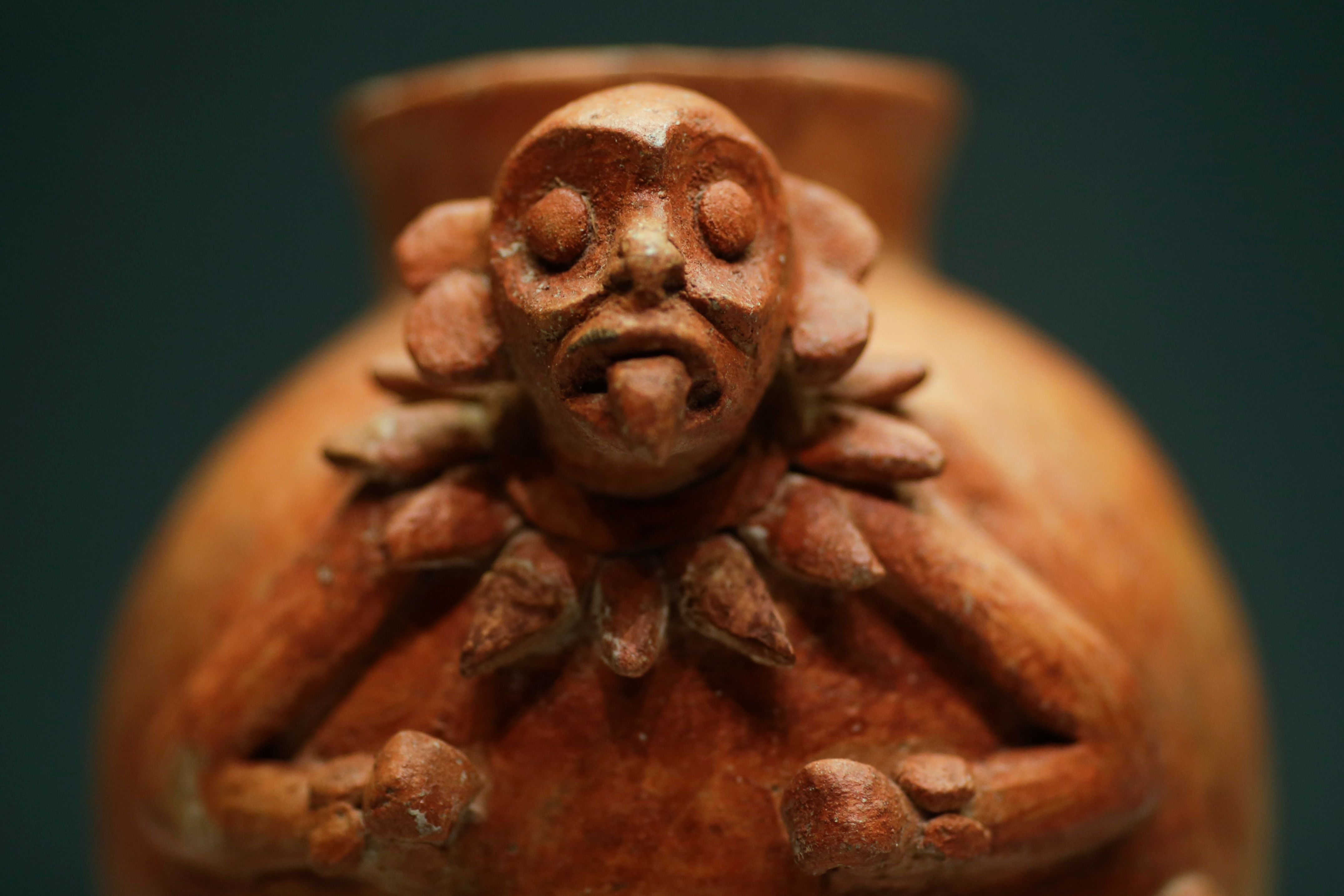 The body, animals and deities: Mayan art on show in Berlin | The