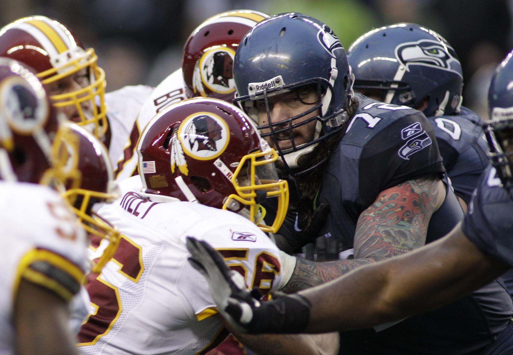 Should the Seahawks reunite with one of their former offensive linemen? -  Field Gulls