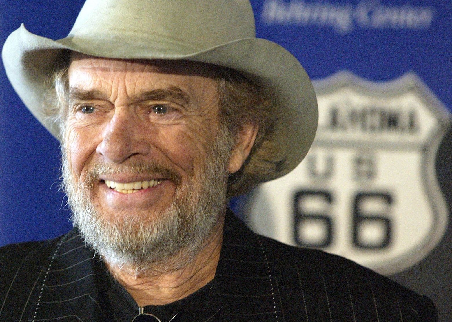  It's All In The Movies : Merle Haggard And The Strangers: Música  Digital