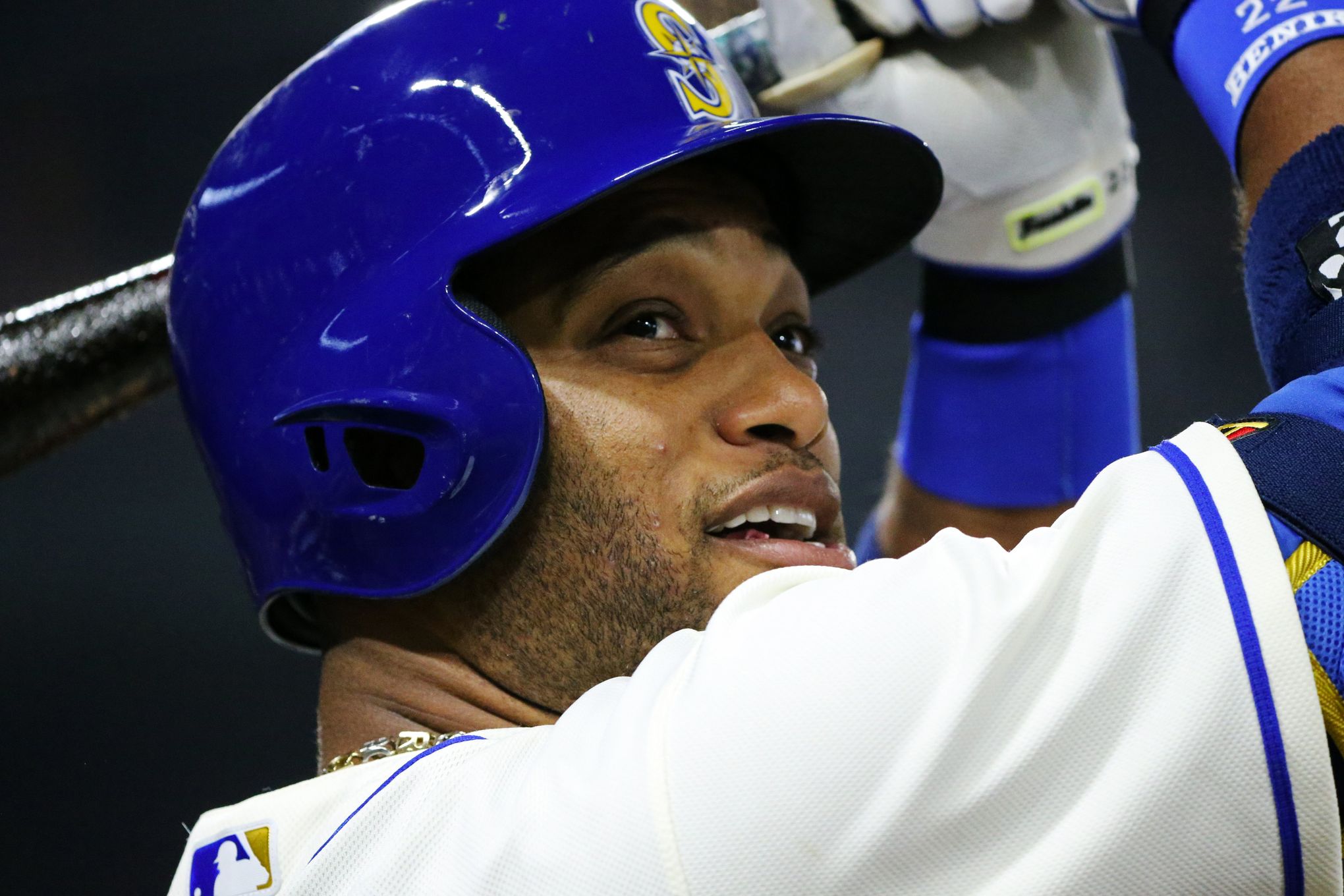 Robinson Cano injures hand in win over Blue Jays