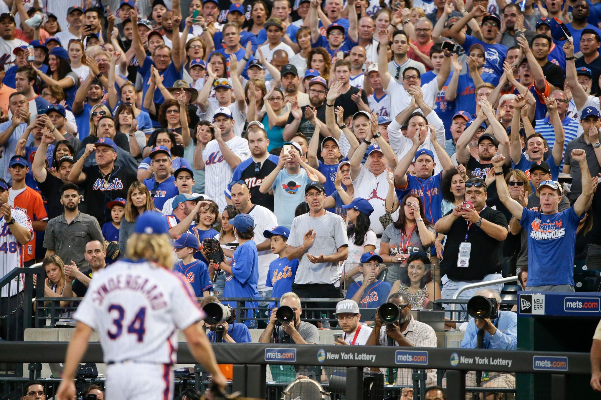 Syndergaard ejected after throwing behind Utley; Collins hot The