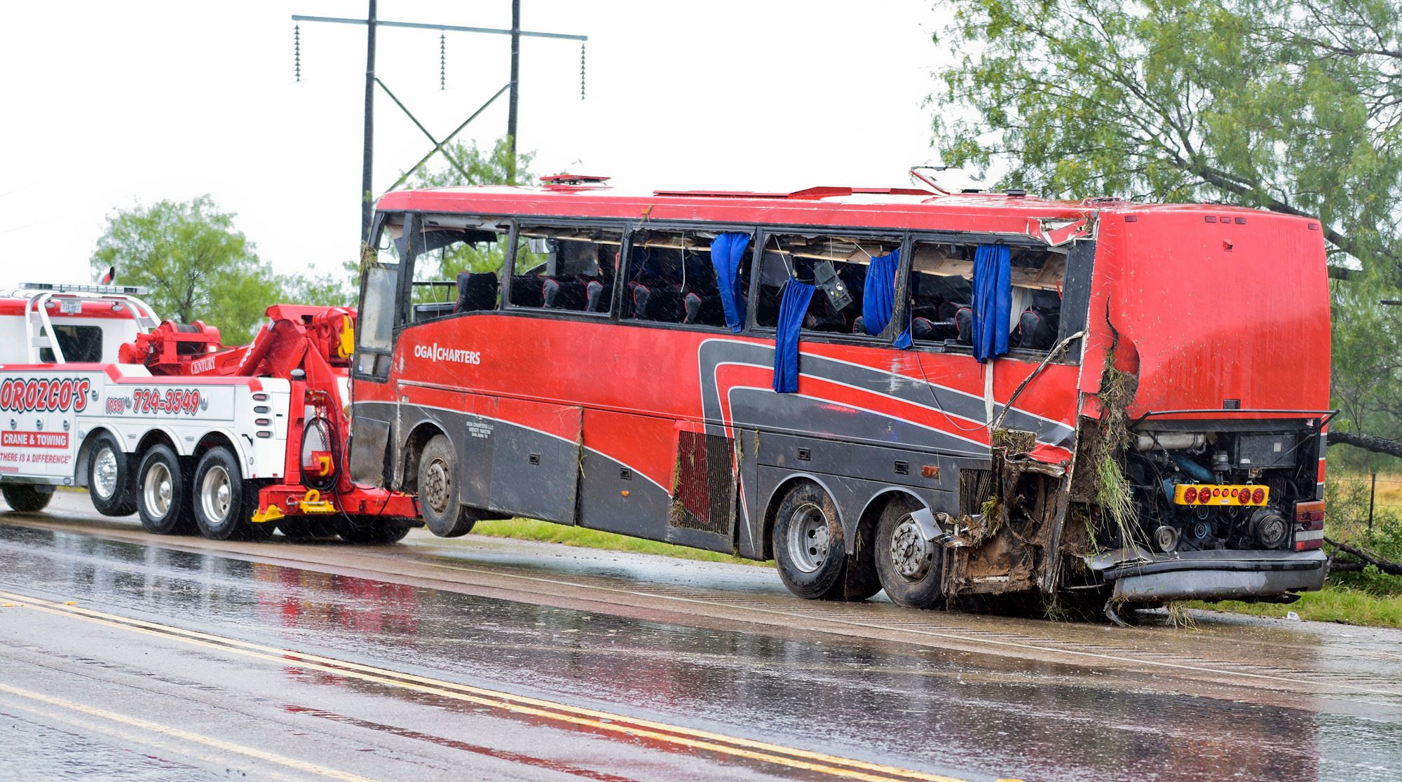 Bus that crashed, killing 8, had seatbelts only in first row