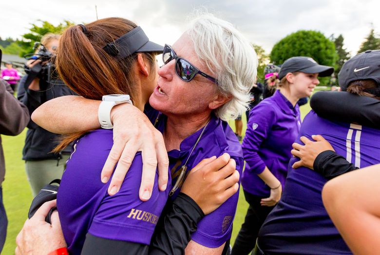 Washington wins first Women's College Club Baseball Championship