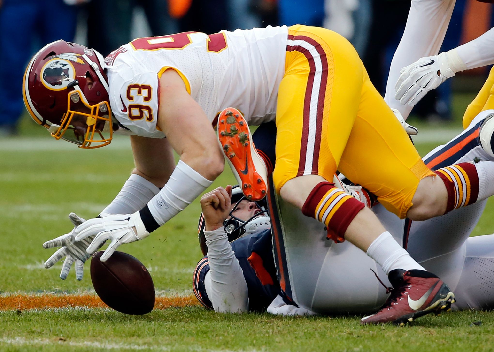 Redskins Read' Books Distributed