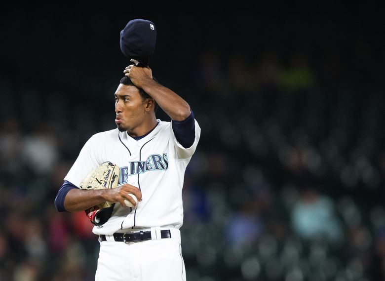 Sliding by: Mariners' Edwin Diaz adds slider to fastball