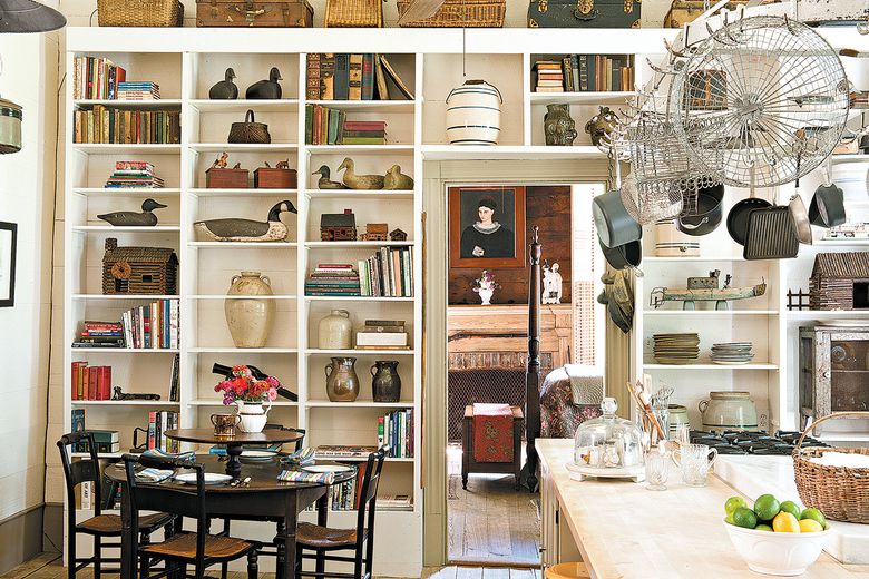 How to mix modern and antique furniture