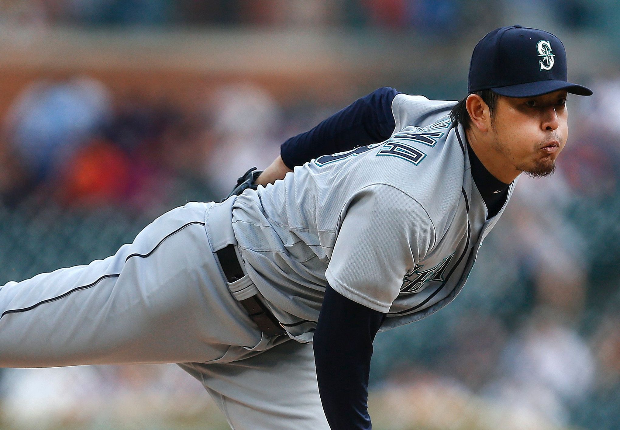 Iwakuma throws 2 perfect innings, Mariners beat Rangers - The