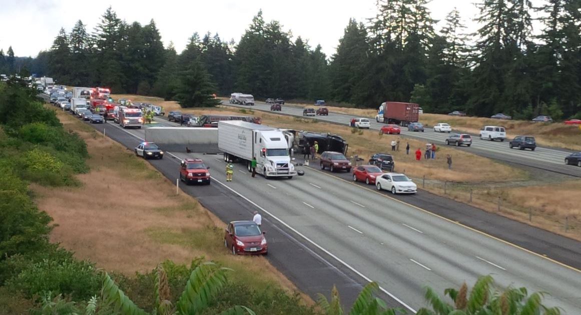 Northbound I5 blocked following doublefatal collision in Lacey The