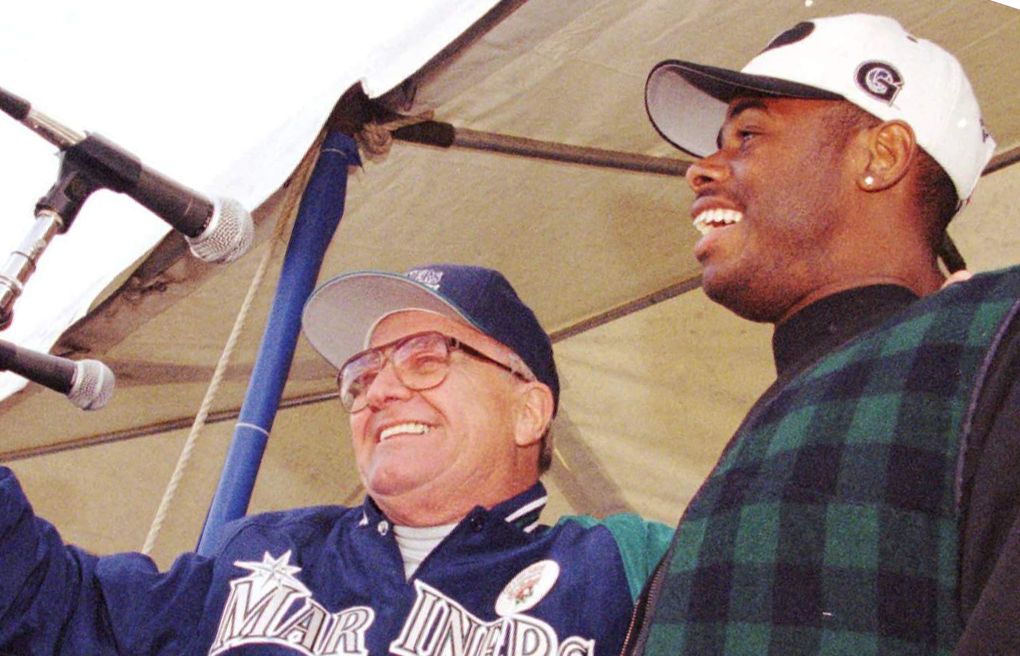 Dave Niehaus calls Griffey Jr.'s final hit 