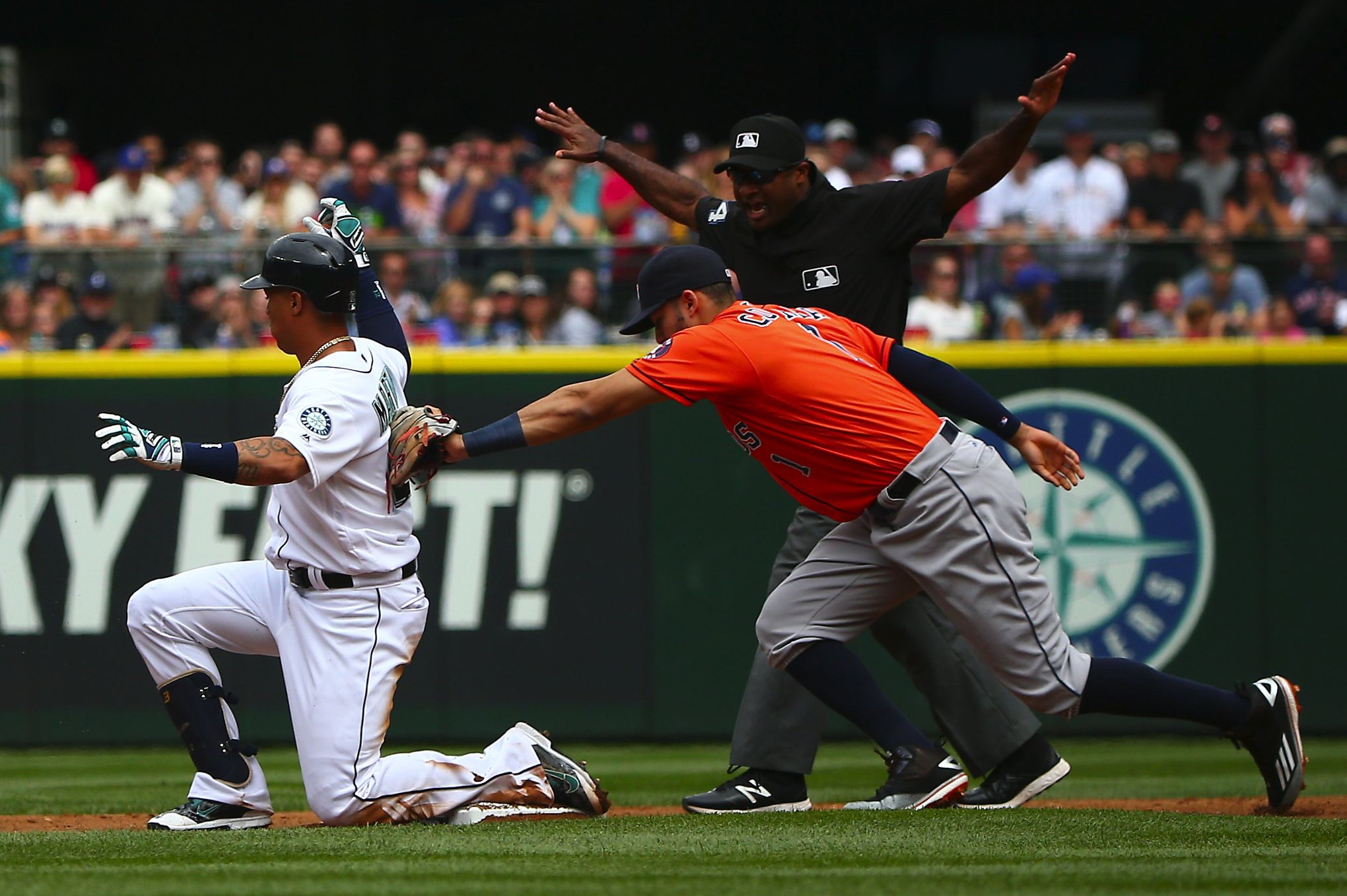 Lot Detail - 9/27/2016 JOSE ALTUVE HOUSTON ASTROS GAME WORN HOME JERSEY VS.  SEATTLE MARINERS