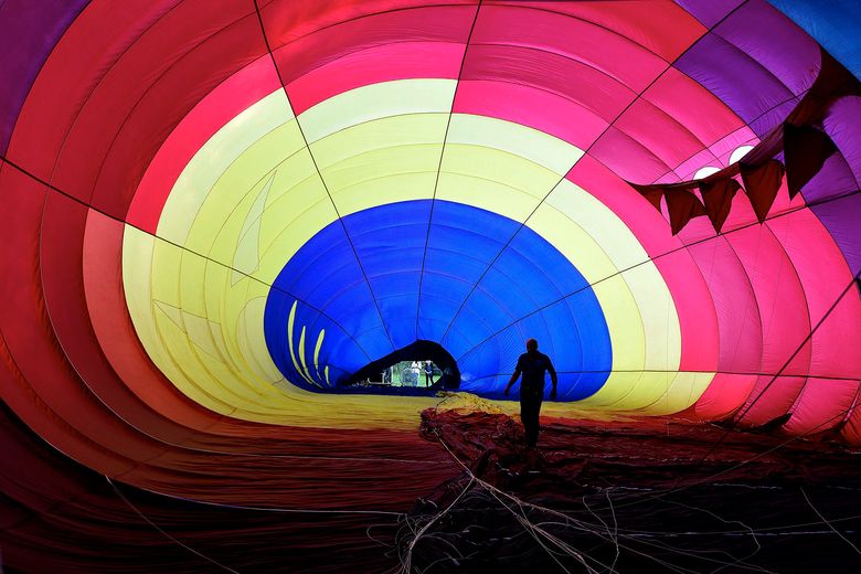 How Hot Air Balloons Work? (It's Amazing) - Seattle Ballooning