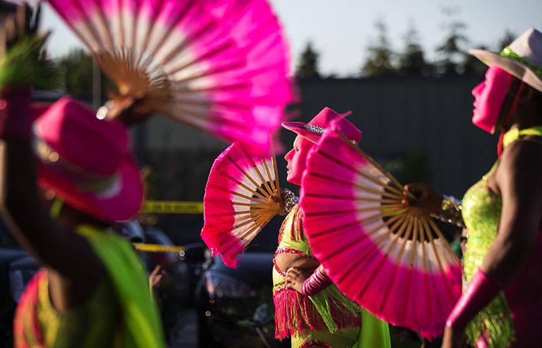 Stepping out for Greenwood Seafair Parade The Seattle Times