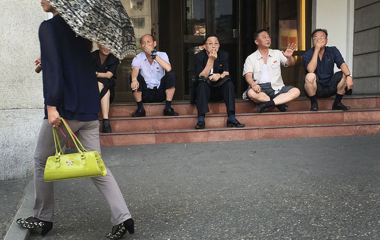 North Korea, a smokers' paradise, now urging people to quit