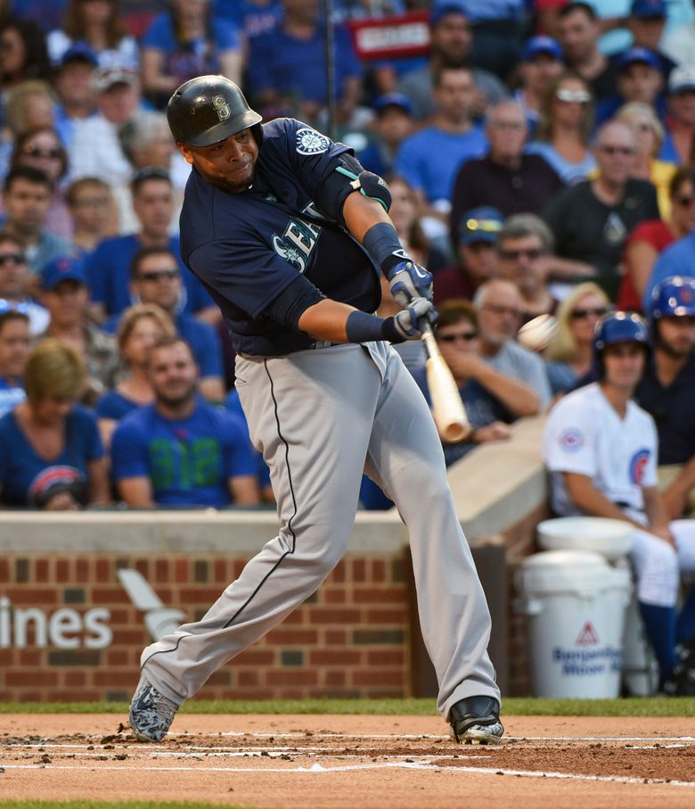 Mariners blow early 7-run lead in loss to Cubs