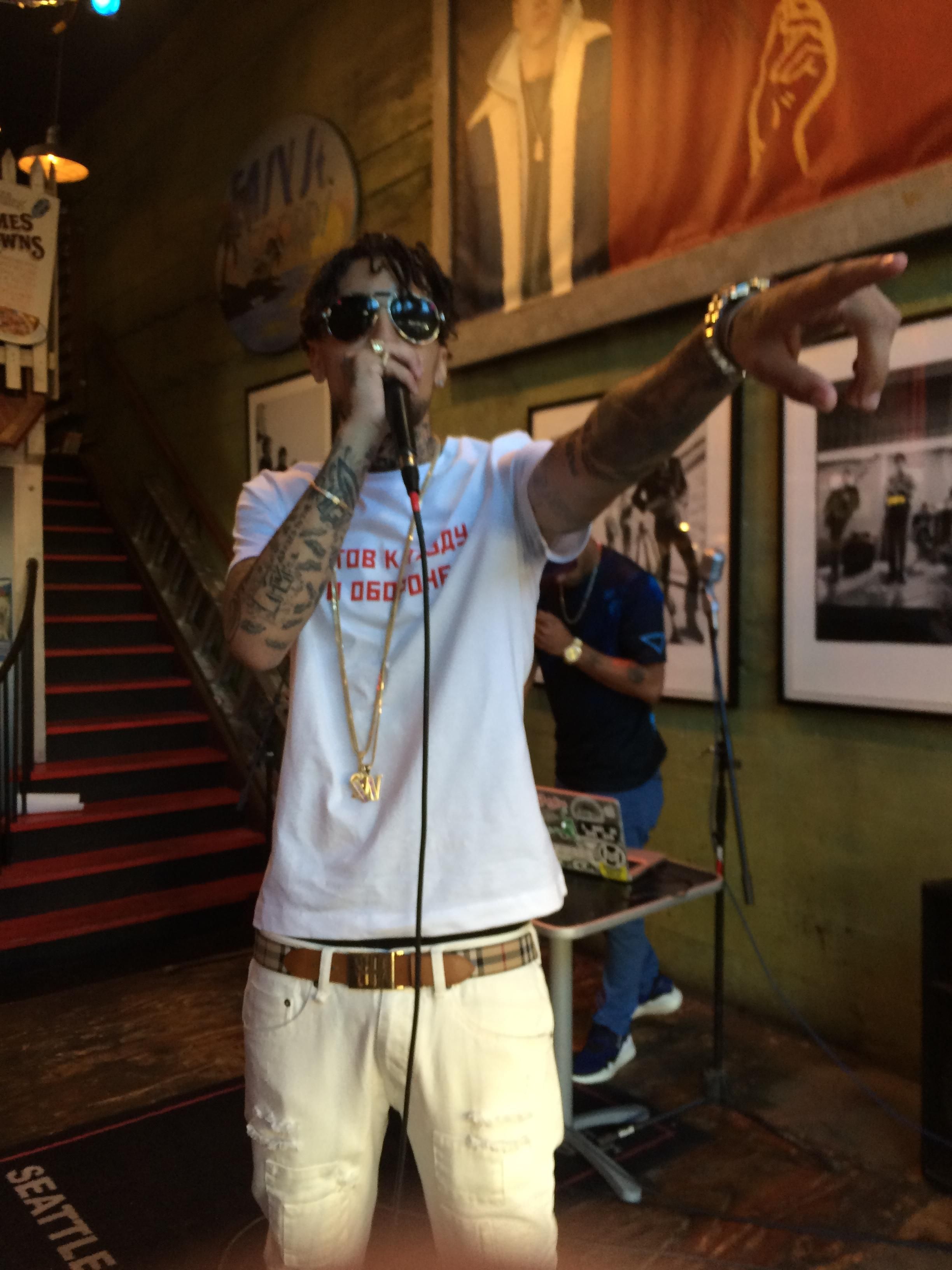 Mackned hosts mellow house party at Easy Street Records | The