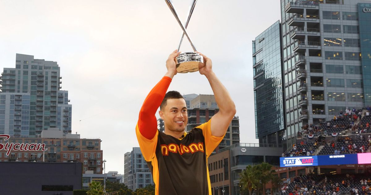 Giancarlo Stanton wins Home Run Derby; Corey Seager out after one