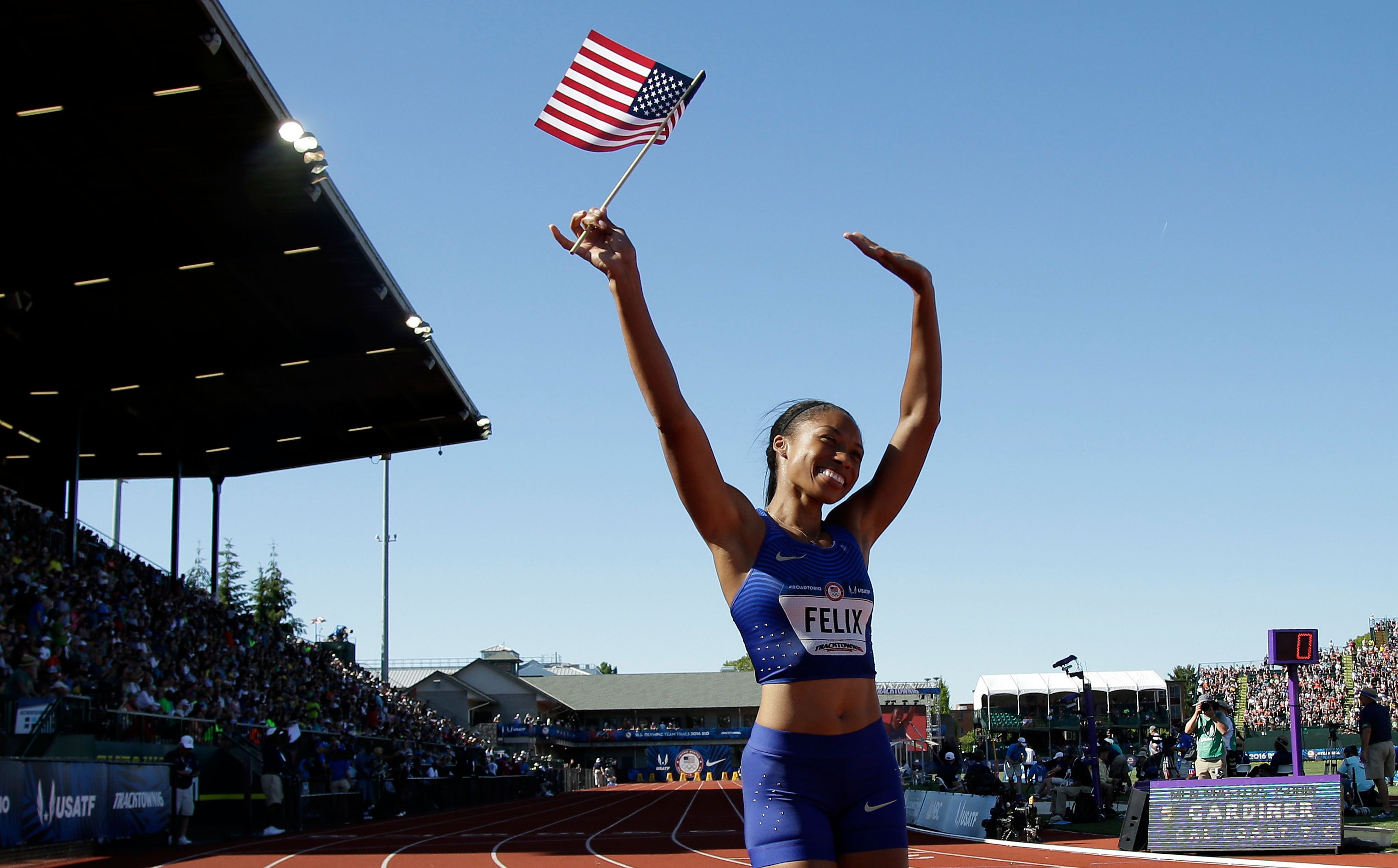 Despite ankle injury, Allyson Felix runs world's fastest time this