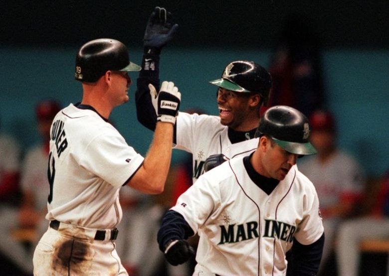 Michael Rosenberg: After many years, Ken Griffey Jr. has managed