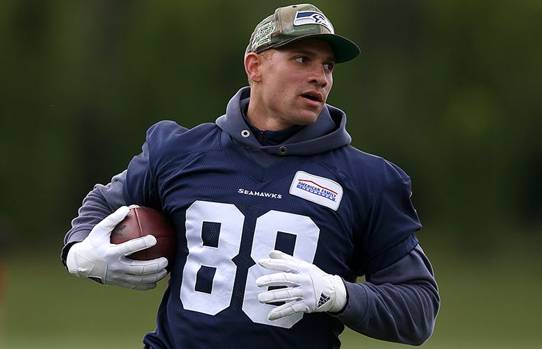 Seahawks head to camp with all eyes on Thomas Rawls, Jimmy Graham