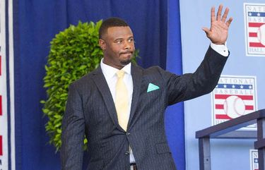 Ken Griffey Jr.'s Hall of Fame suit was amazing