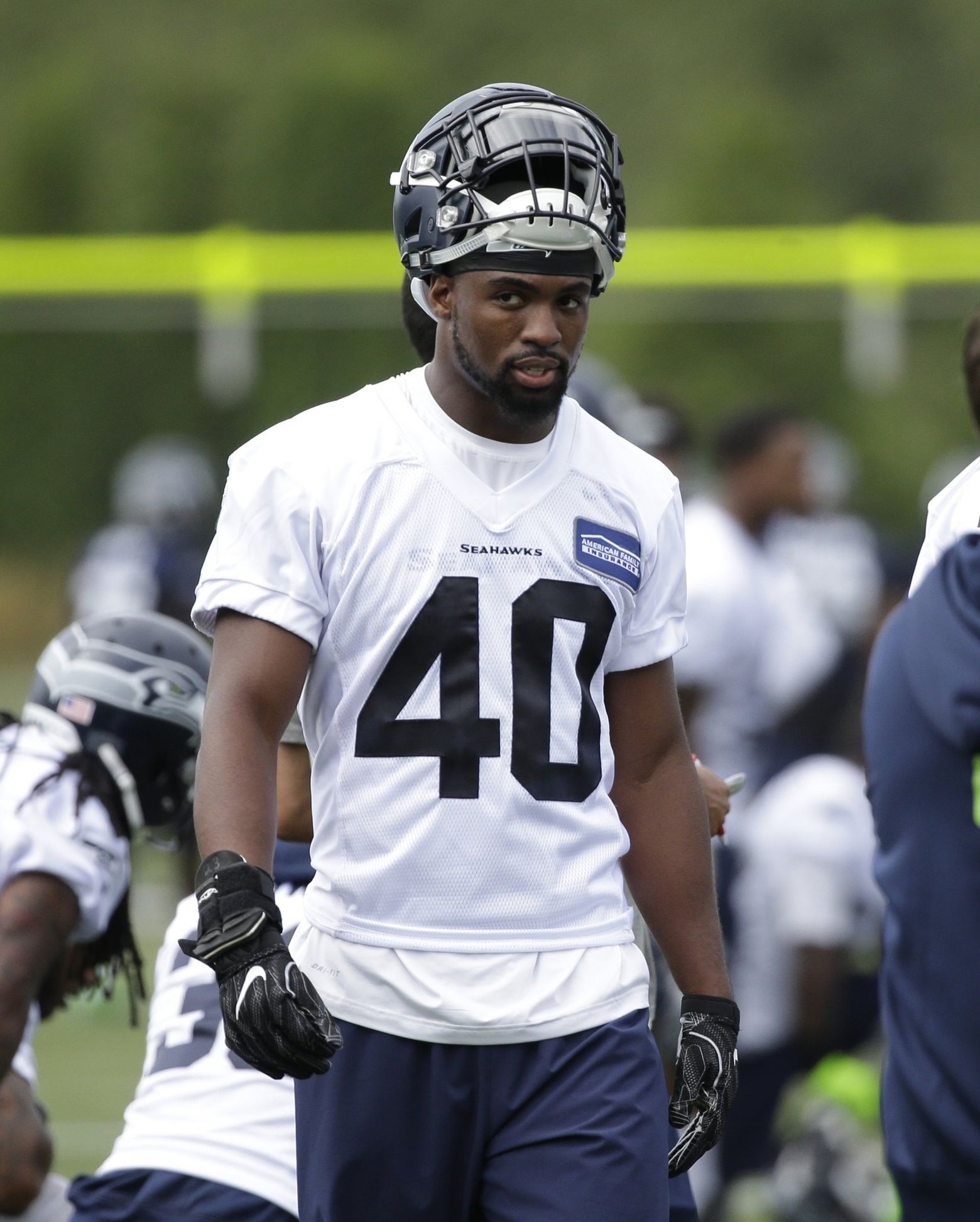 Seahawks rookie is willing to be 'the best water boy in America' to make  the team