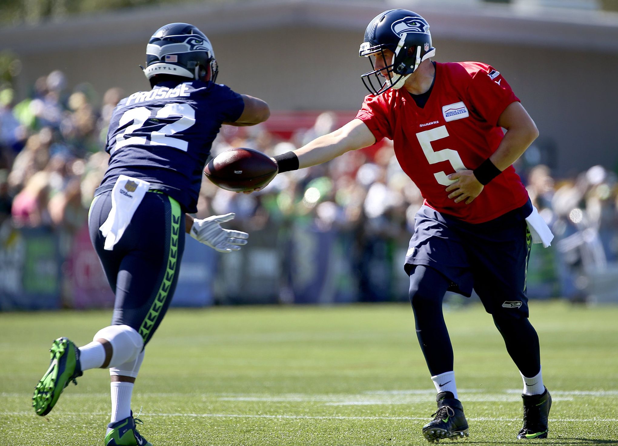 Report: Seahawks poaching TE Brady Russell off Eagles practice