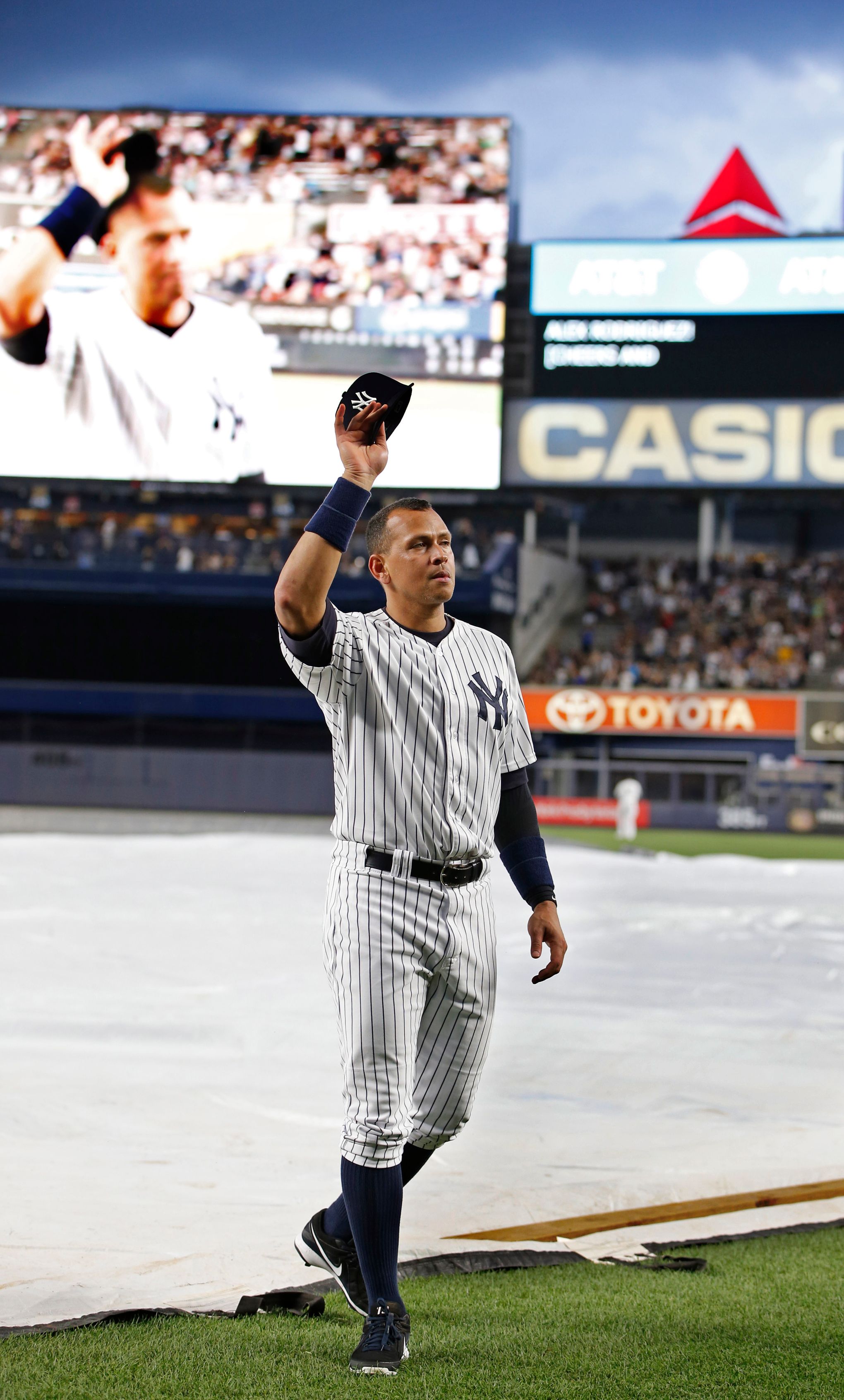 Alex Rodriguez homers for 3,000th hit - CBS News
