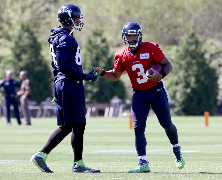 A slimmer Russell Wilson thinks Jimmy Graham is poised for a big season |  The Seattle Times