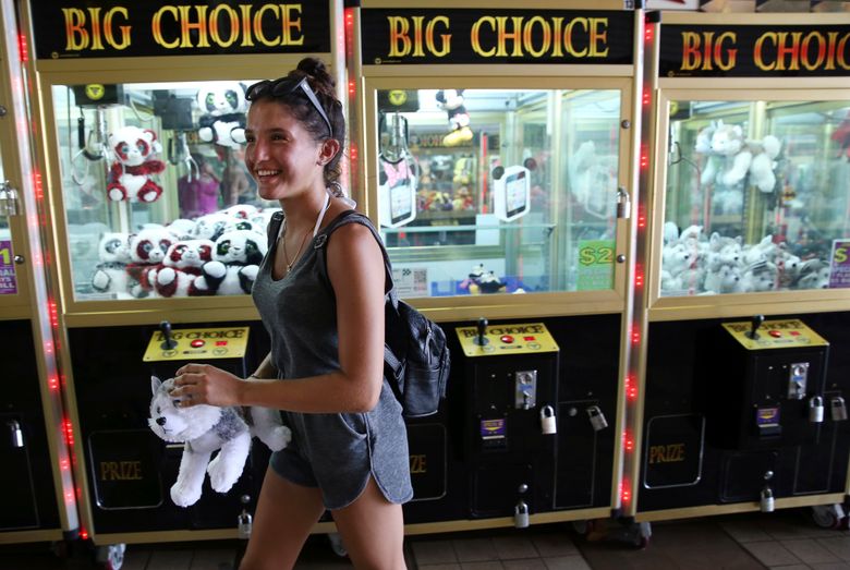 Retracting the claw game: Lawmaker targets arcade favorite