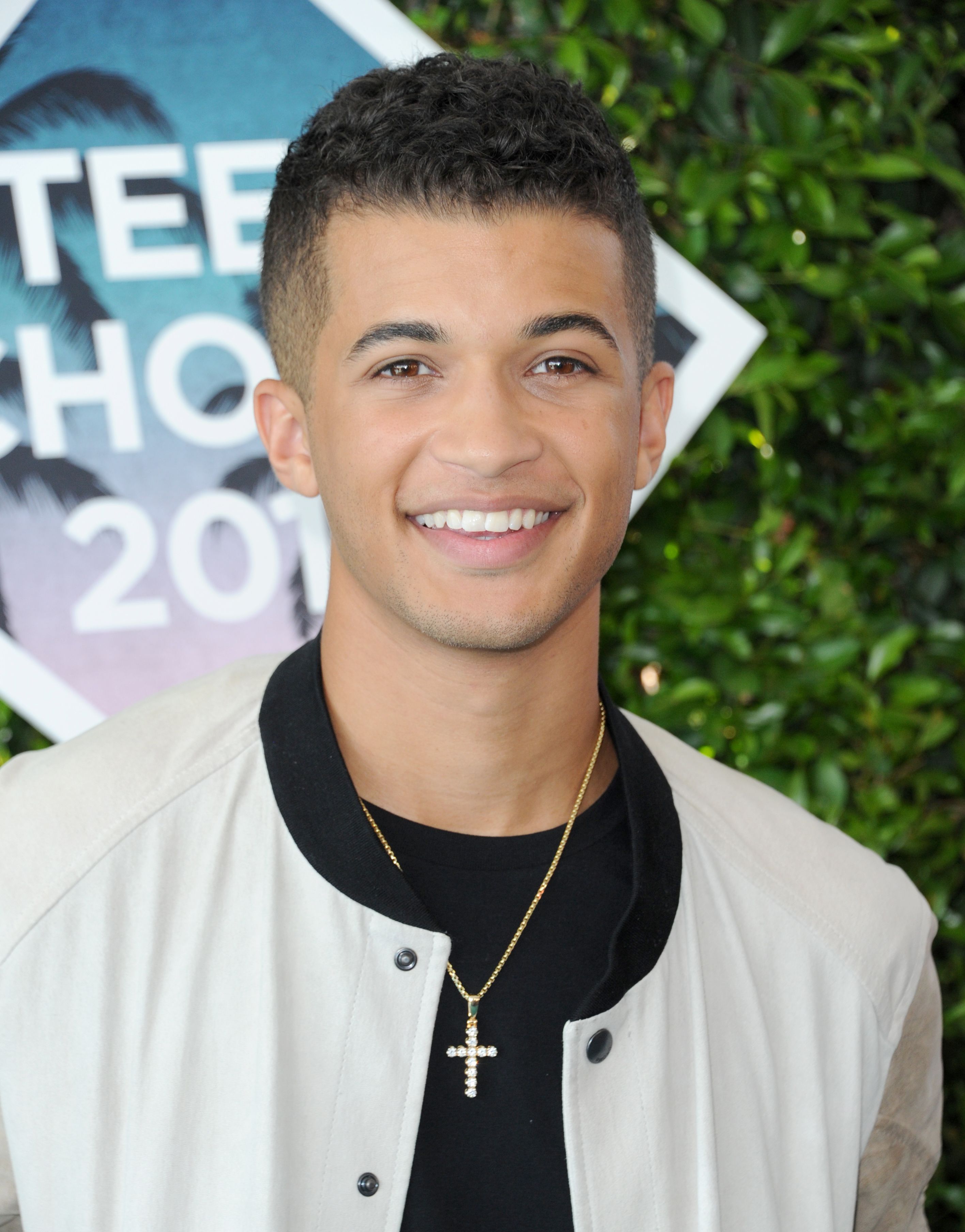 From gymnastics to jam sessions Jordan Fisher aims high The