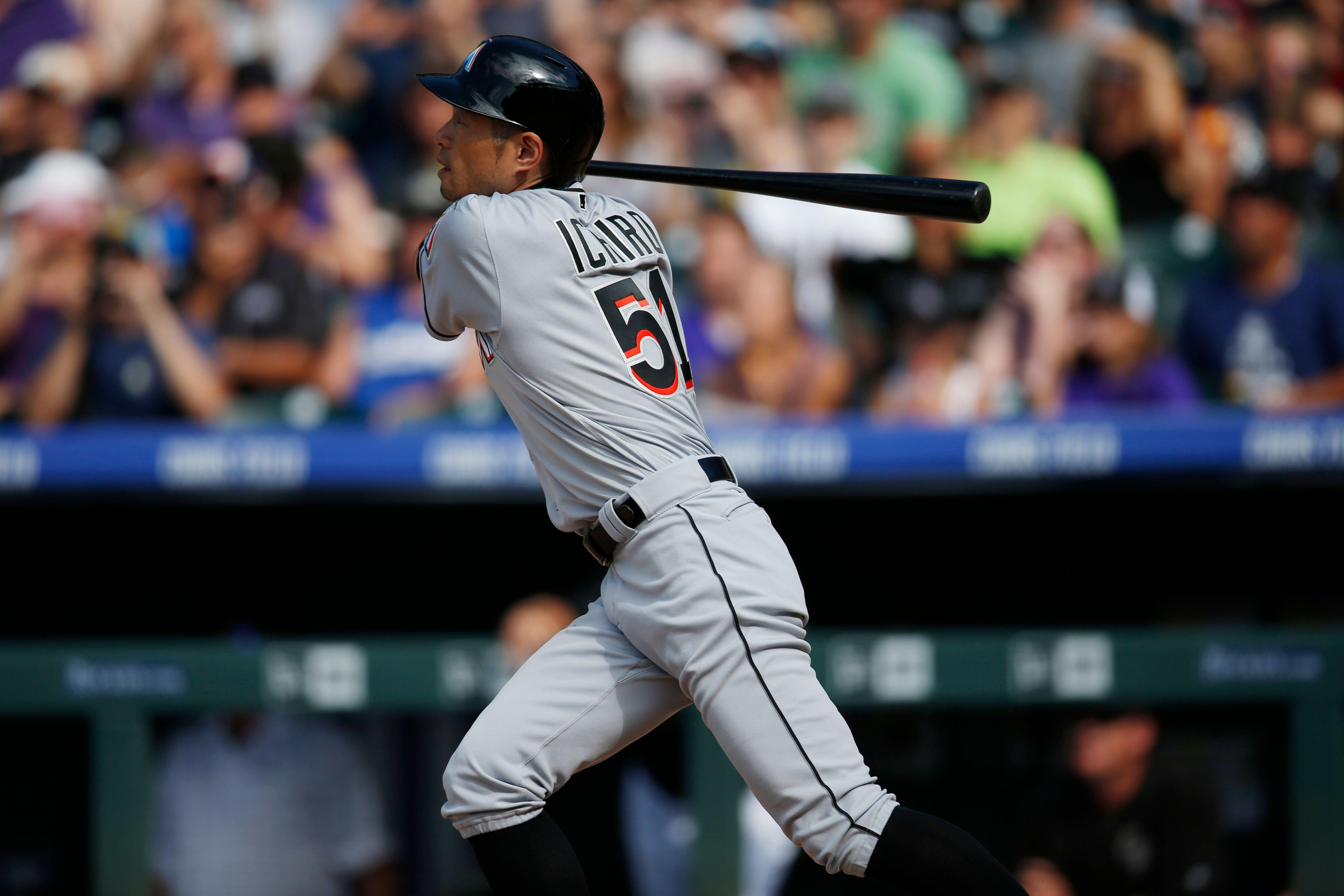 イチロー ICHIRO SUZUKI Ichiro Suzuki gets 3,000th career hit in major leagues | The