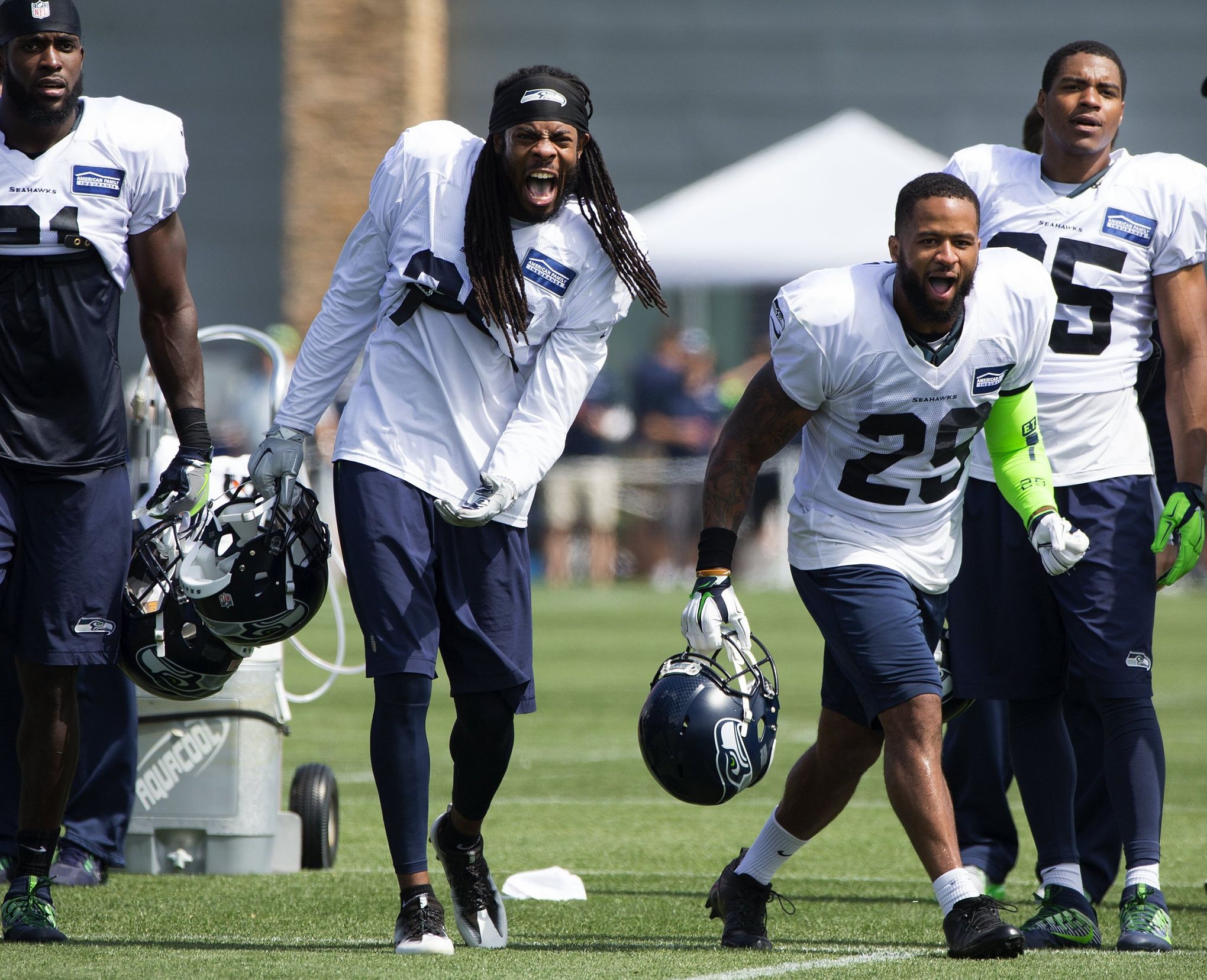 What to Watch at Seattle Seahawks Mock Game Scrimmage 