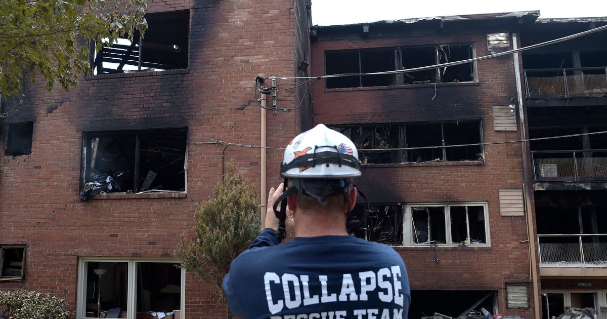 Apartment fire kills 2 despite ‘very heroic’ rescue efforts The Seattle Times